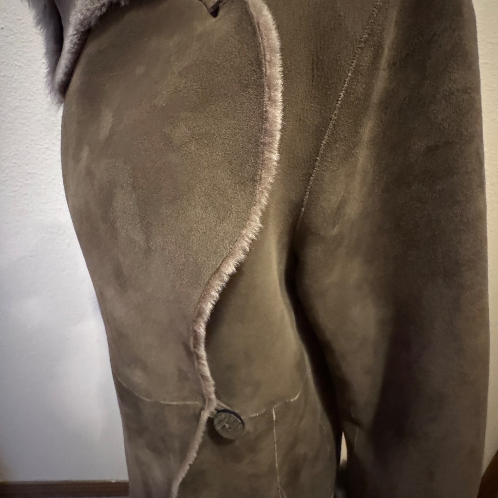 Sundance Shearling Coat Gorgeous Truffle (Dark Taupe)-NWT - Picture 7 of 10